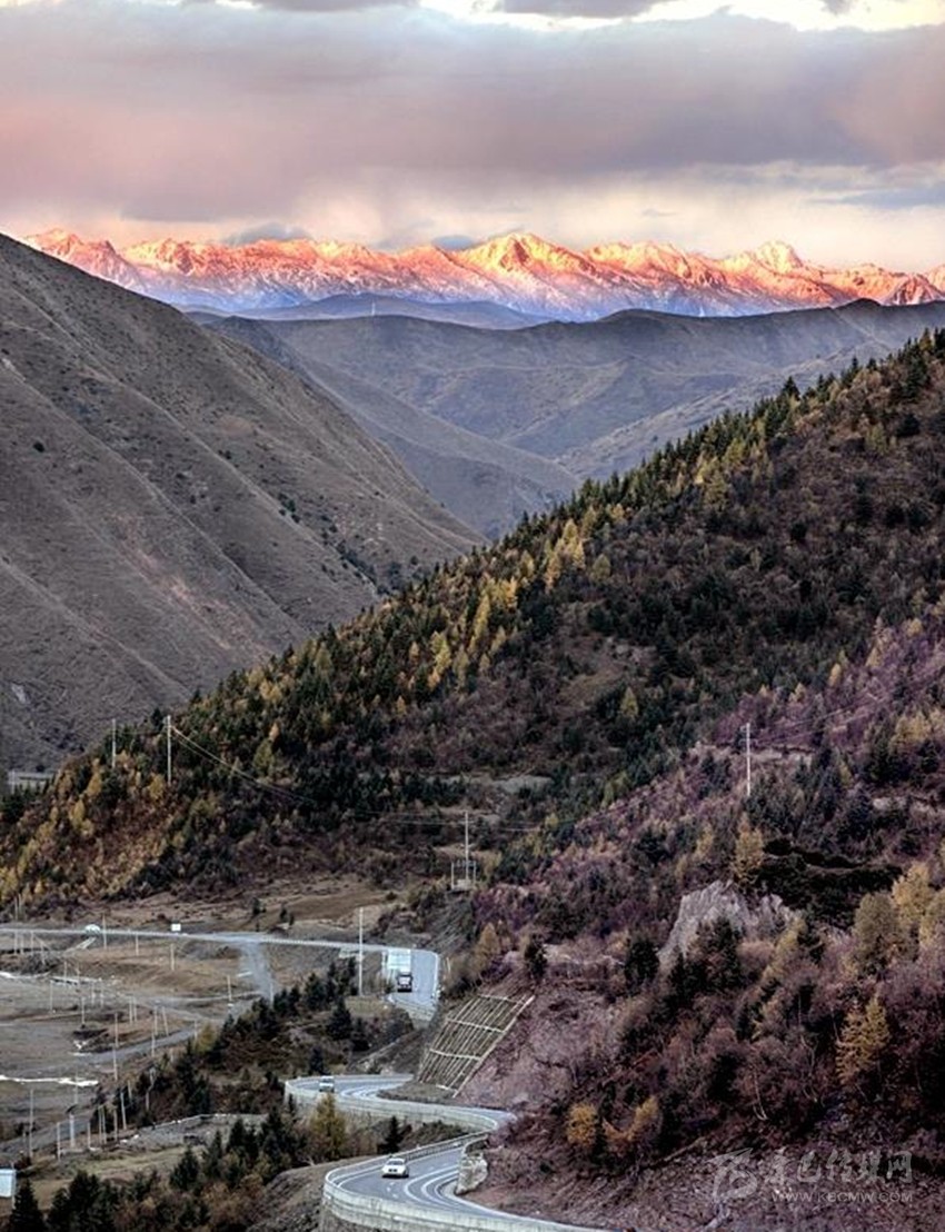 公路都這么美，你在川西高原到底錯過了多少風(fēng)景？